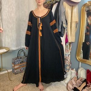 Black embroidered kaftan